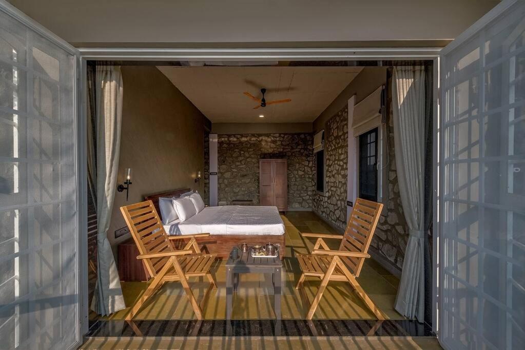 Stone Mansion By Phoenix Stays Igatpuri Exterior foto
