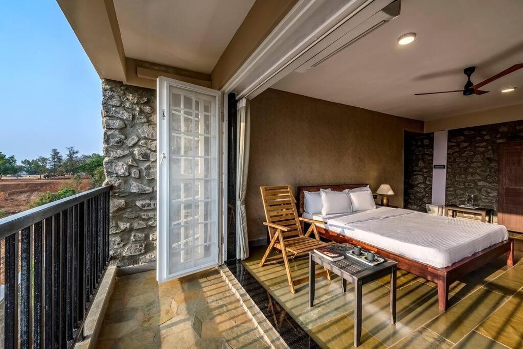 Stone Mansion By Phoenix Stays Igatpuri Exterior foto