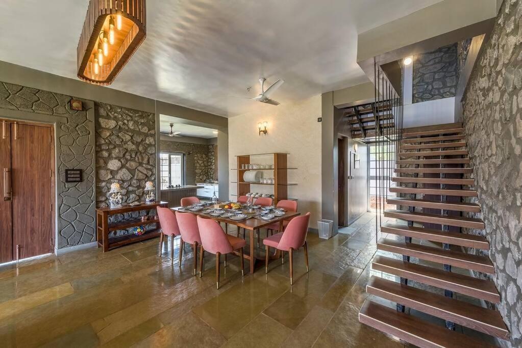 Stone Mansion By Phoenix Stays Igatpuri Exterior foto